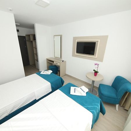 Hotel Delfin Mamaia Kültér fotó
