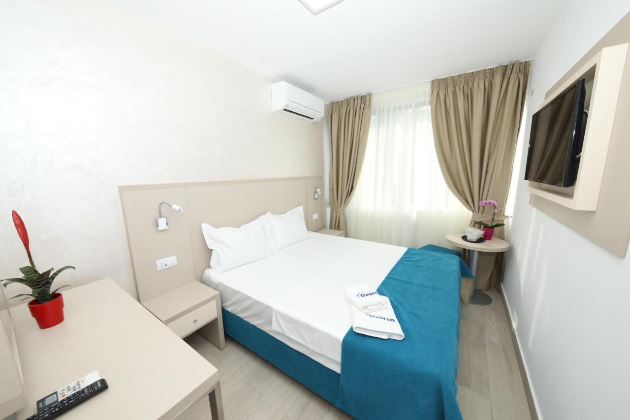 Hotel Delfin Mamaia Kültér fotó