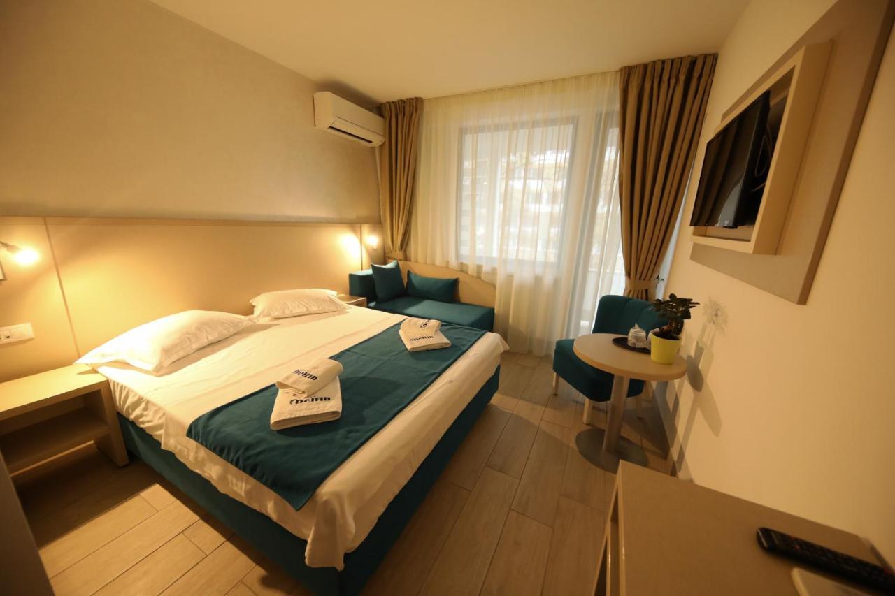 Hotel Delfin Mamaia Kültér fotó