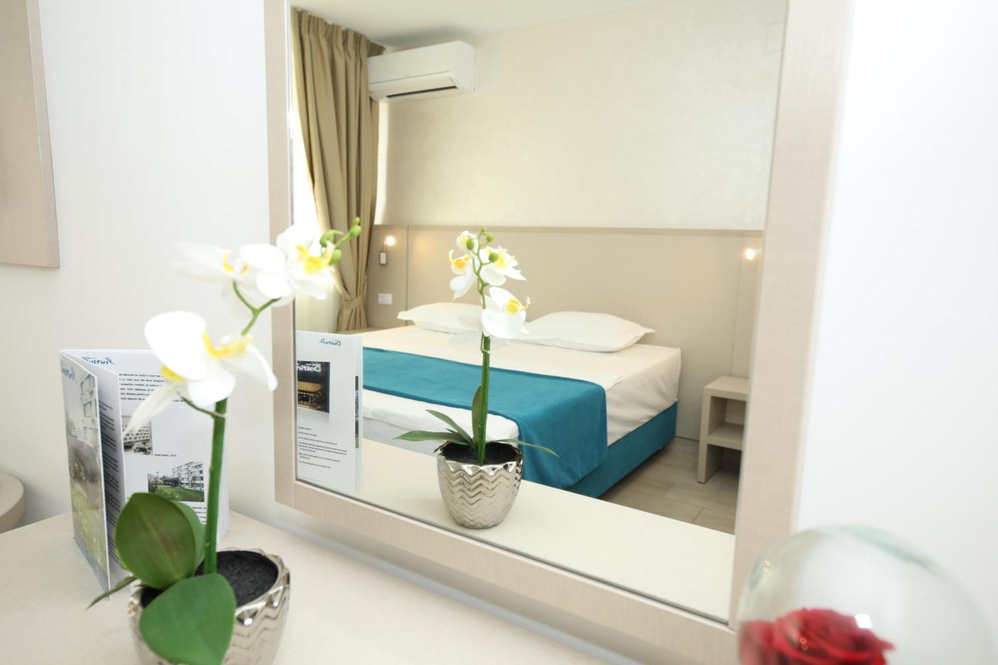 Hotel Delfin Mamaia Kültér fotó
