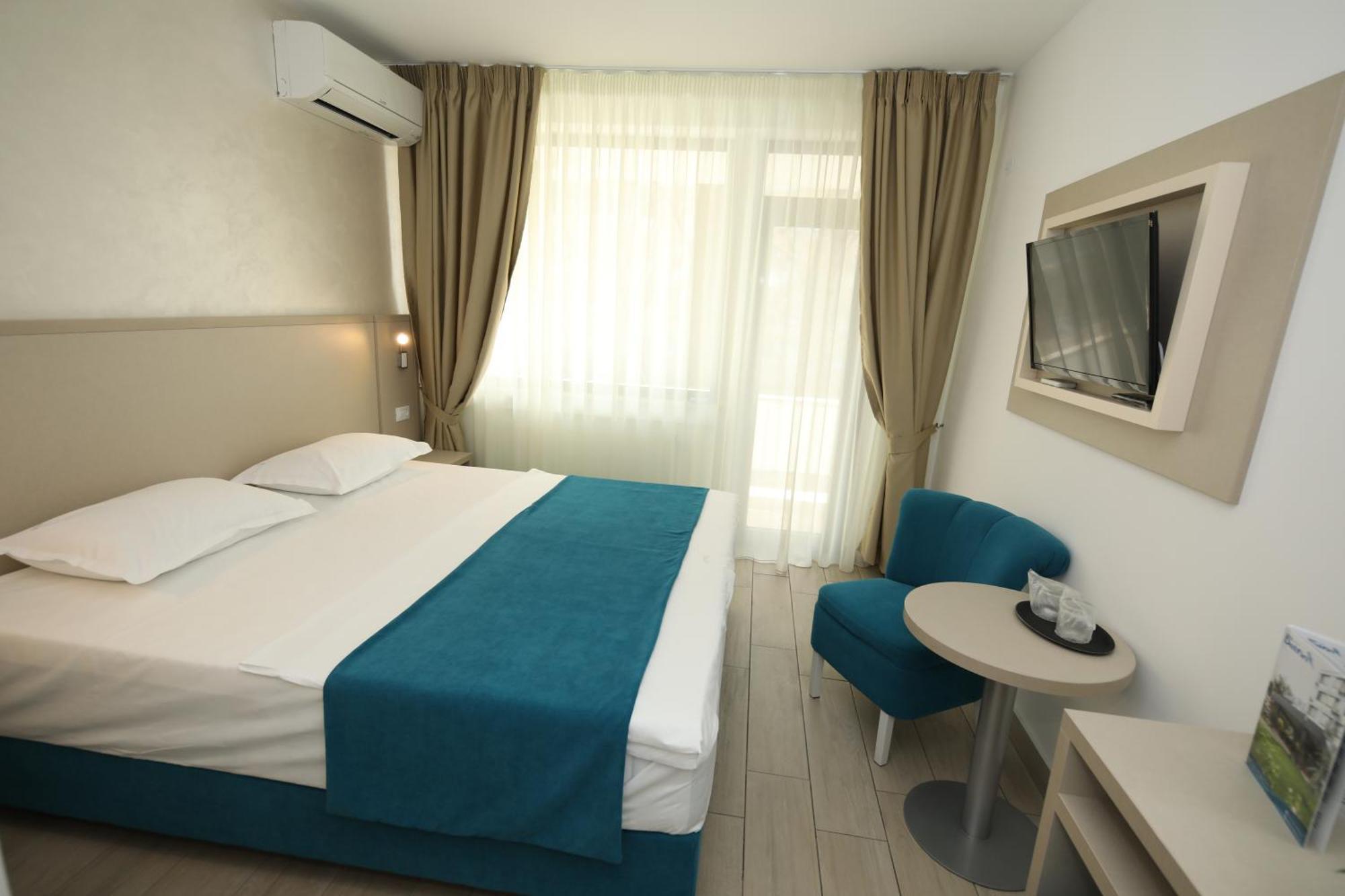 Hotel Delfin Mamaia Kültér fotó