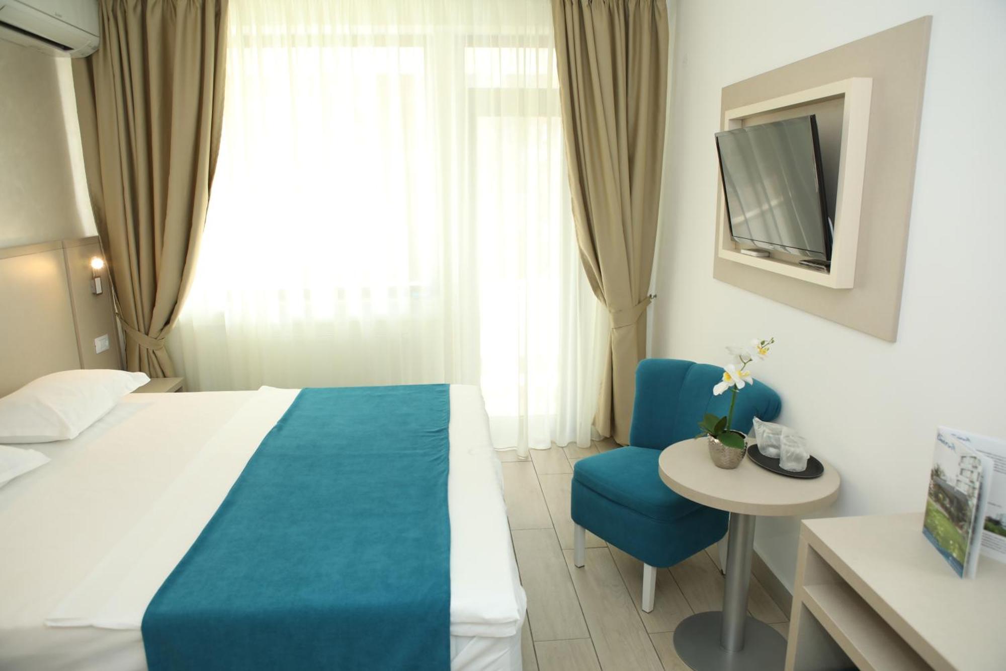 Hotel Delfin Mamaia Kültér fotó